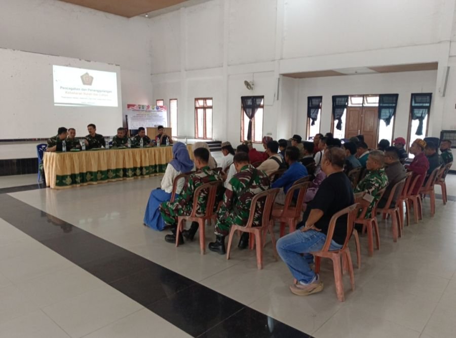 Tim Mabes TNI Sosialisasikan Penanggulangan Karhutla di Pelalawan