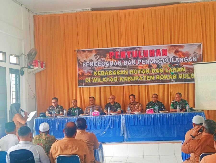 Tim Mabes TNI Sosialisasikan Pencegahan Karhutla di Kabupaten Rokan Hulu