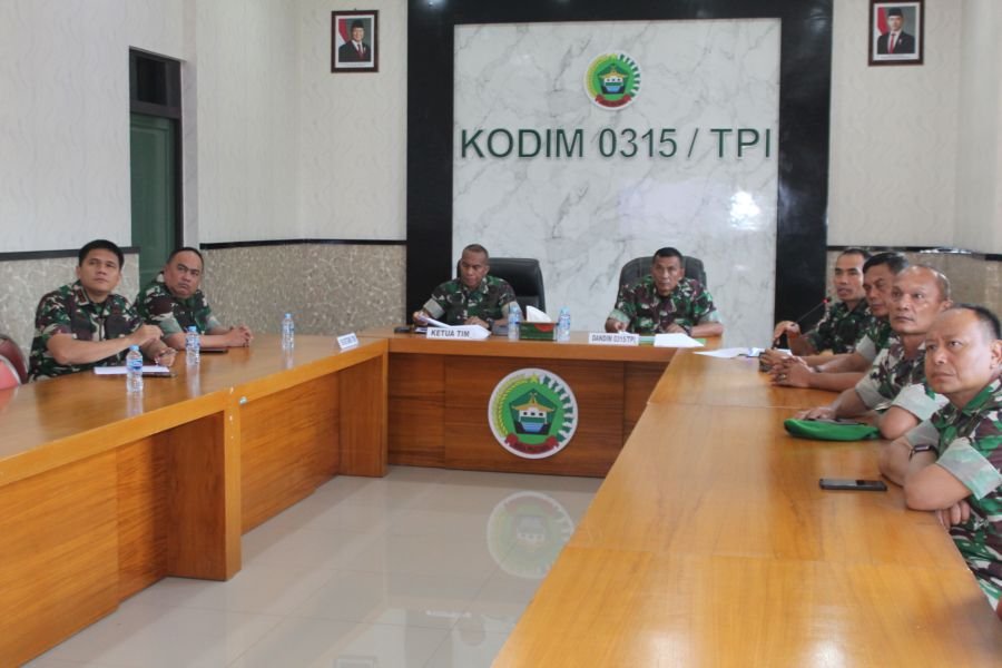 Tim Pengawasan dan Pendampingan KDKMP Kodam XIX/Tuanku Tambusai Menerima Paparan KDKMP di Kodim 0315