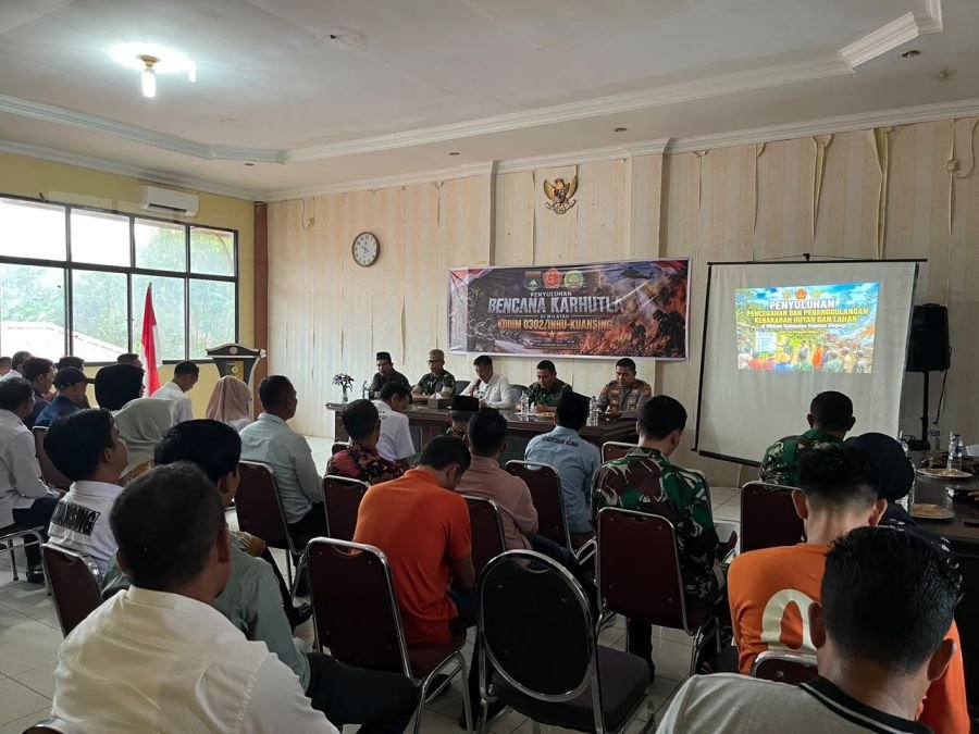 Tim Penyuluh Mabes TNI Gencarkan Edukasi Pencegahan Karhutla di Kecamatan Cerenti