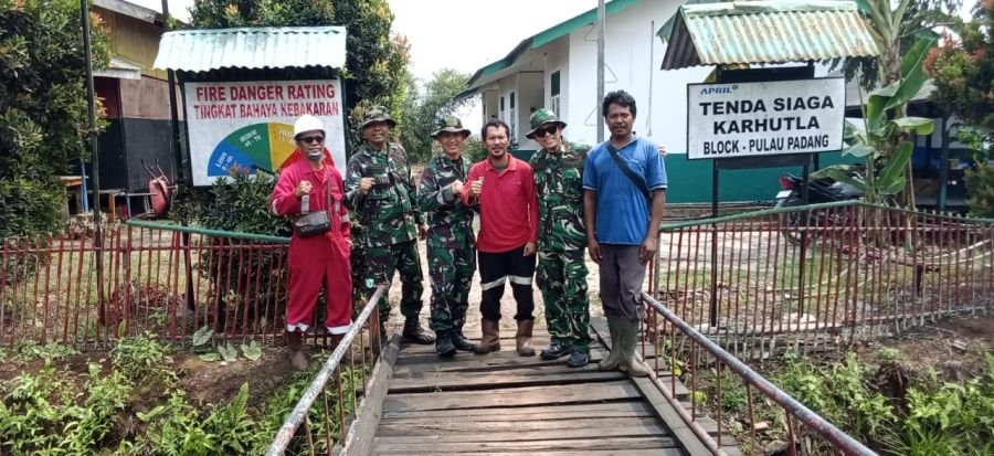 Tim Penyuluhan Karhutla Mabes TNI Cek Embung dan Sekat Kanal di Desa Bagan Melibur