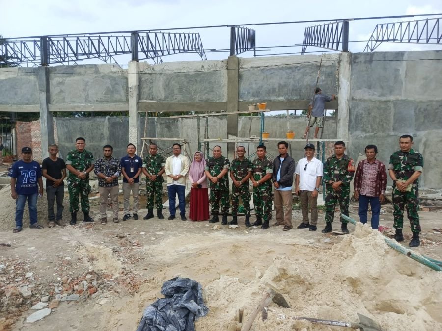 Tim Wasev Tinjau KDKMP di Rumbai Kota, Babinsa Lakukan Pendampingan