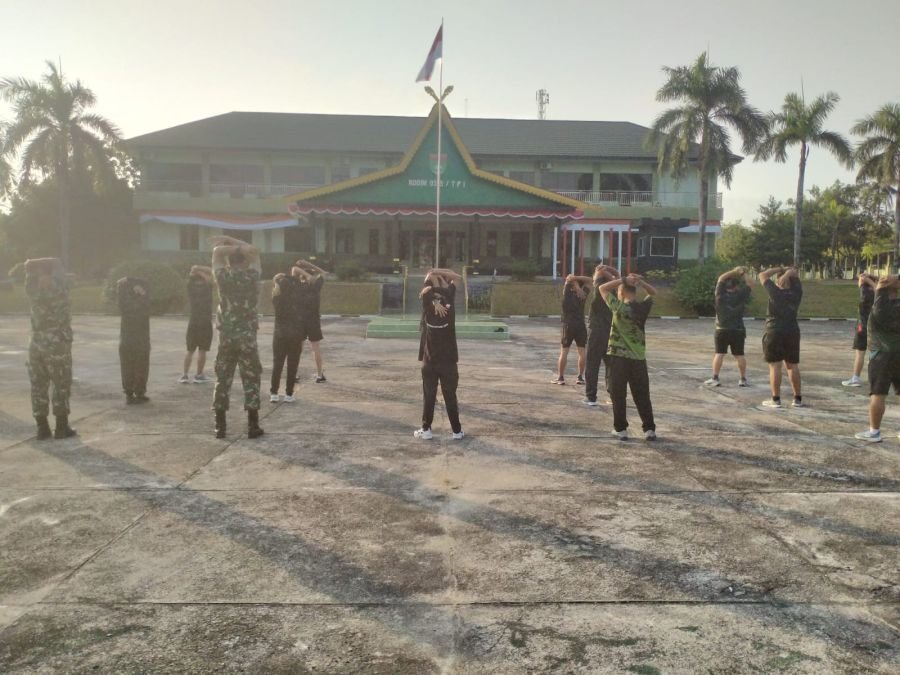 Tingkatkan Kedisiplinan dan Kebugaran, Prajurit serta PNS Kodim 0315/Tanjungpinang Gelar Apel Pagi D