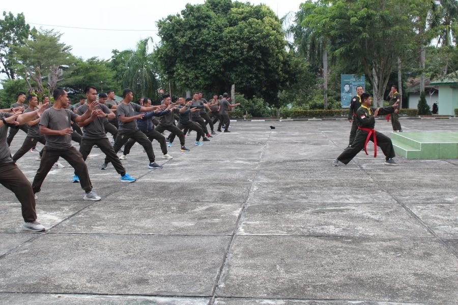 Tingkatkan Kemampuan Beladiri dan Naluri Tempur, Prajurit Kodim 0315/Tanjungpinang Intensifkan Latih