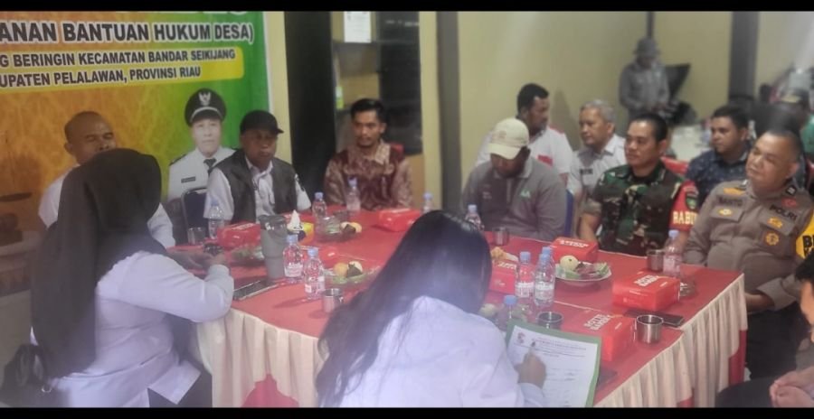 Tingkatkan Kesadaran Hukum, Babinsa Koramil 09/Langgam Hadiri Sosialisasi Gakkum