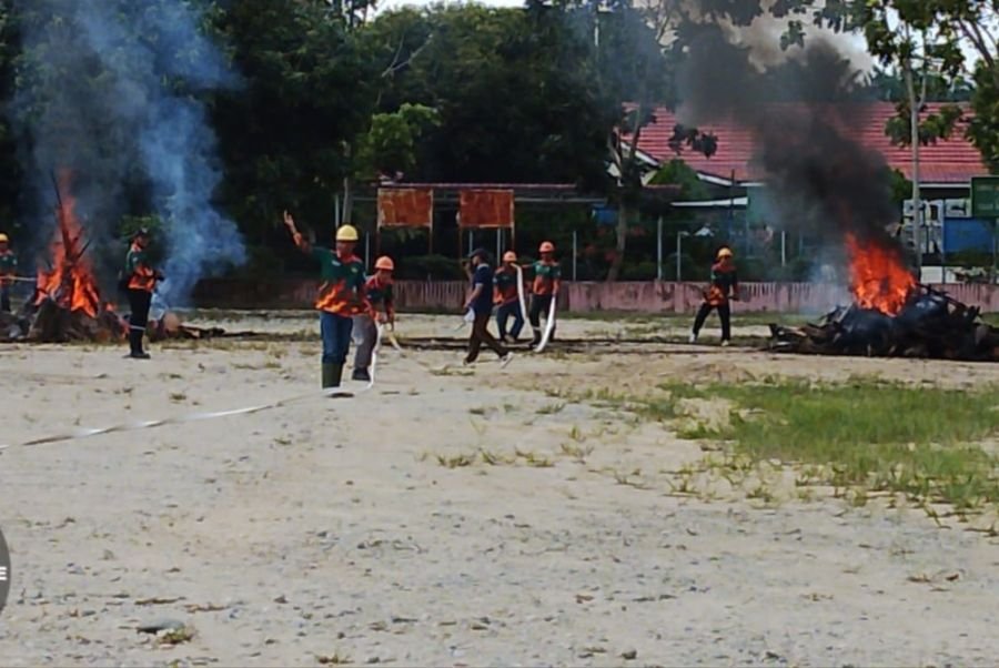 Tingkatkan Kesiapsiagaan, Danpos Ramil Hadiri Apel Siaga dan Latihan Pemadaman