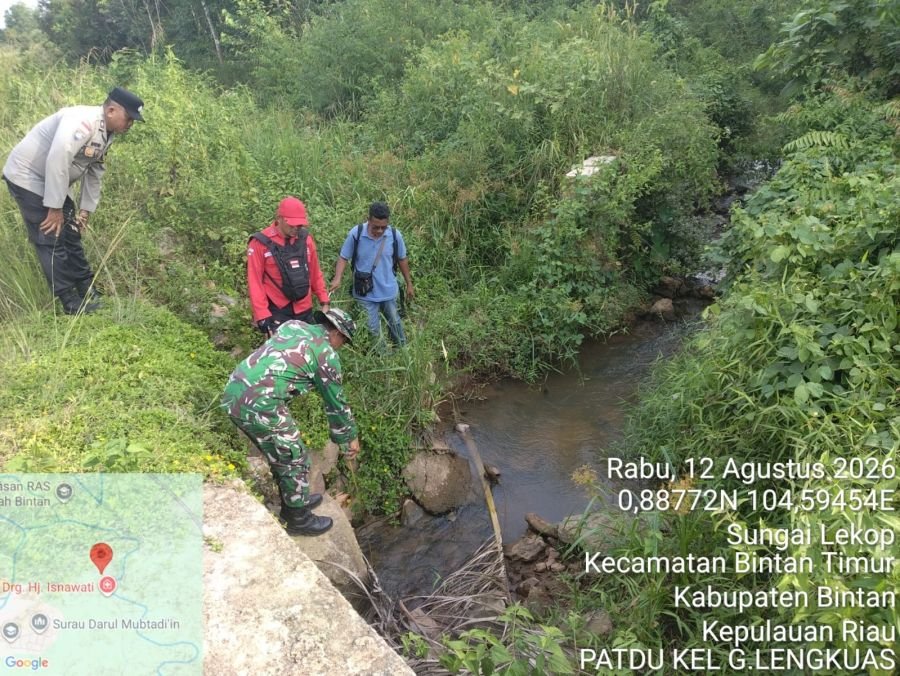 Tingkatkan Pengawasan, Babinsa Gunung Lengkuas Kembali Laksanakan Patroli Terpadu Bersama Manggala A