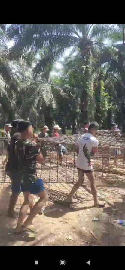 TNI AD dan Warga Percepat Akses Jembatan Kuansing