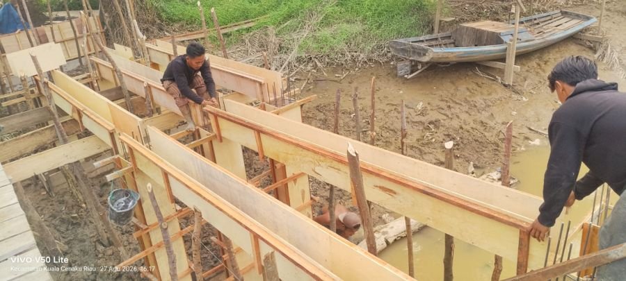 TNI AD Kejar Target, Pembangunan Jembatan Beton Tanjung Sari Terus Dikebut