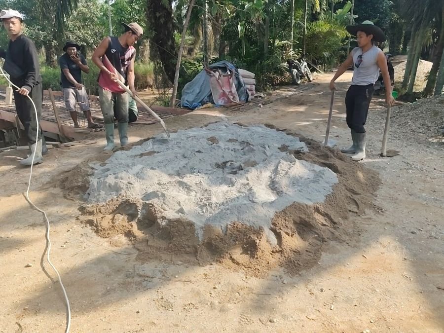 TNI AD Pacu Pembangunan Jembatan Beton Tahap VII di Kuala Mulia