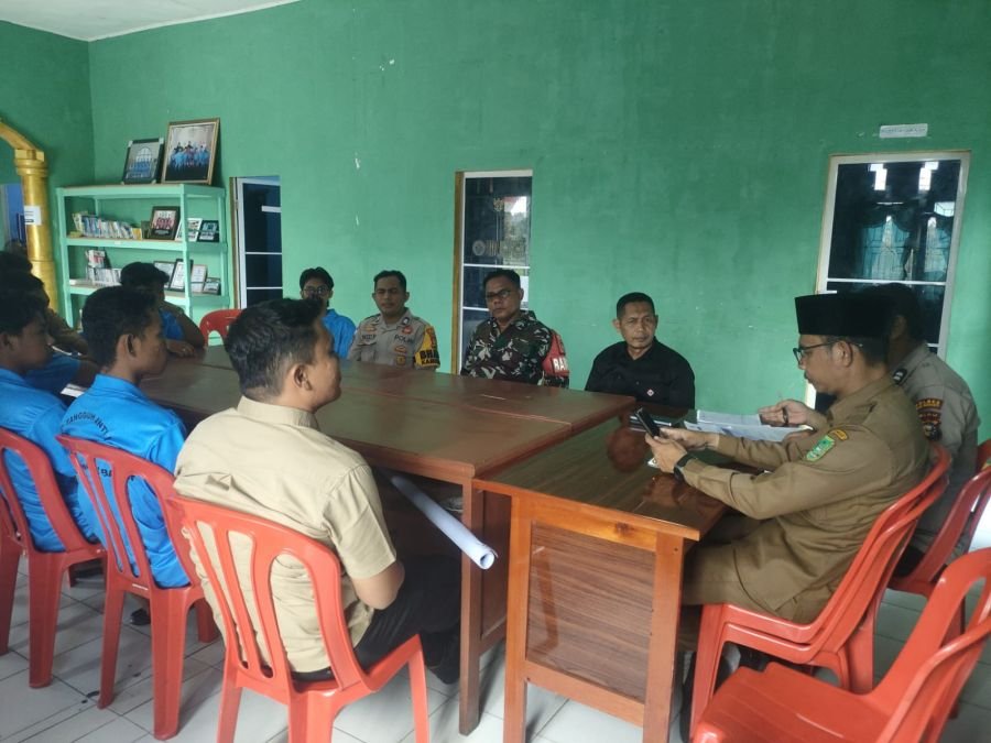 TNI dan Polri Bersinergi, Babinsa dan Bhabinkamtibmas Kompak Edukasi Warga Bahaya Narkoba di Banglas