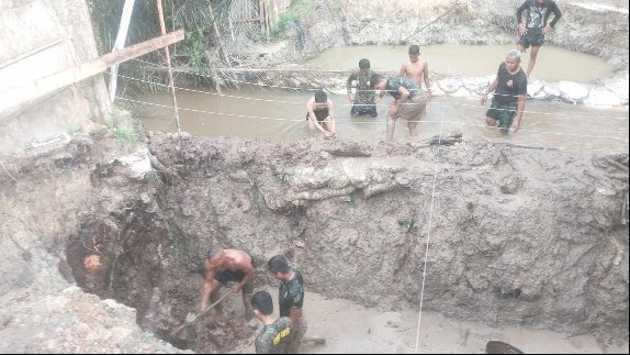 TNI dan Warga Bersinergi Rampungkan Tiga Jembatan Garuda