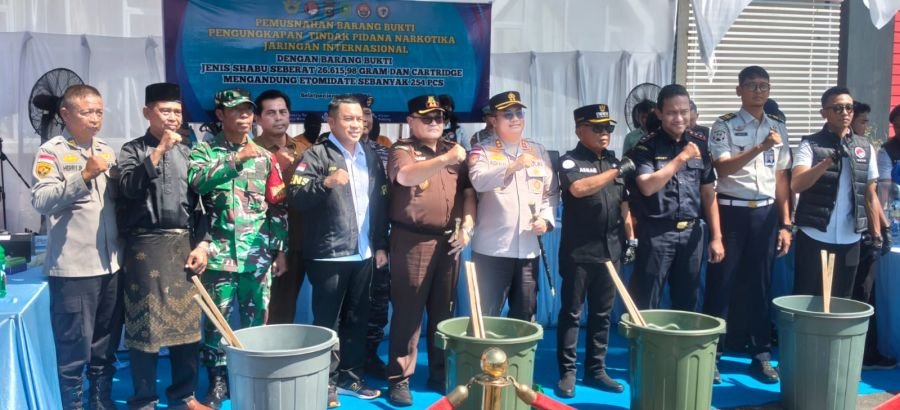TNI ikut serta mendukung Kegiatan Pemusnahan Narkoba