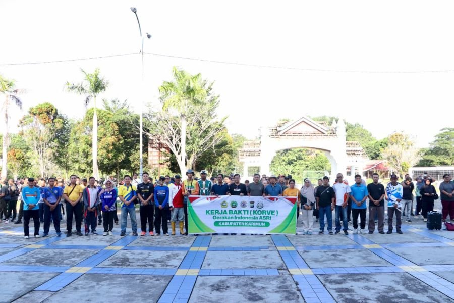 TNI-Polri dan Pemda Bersihkan GOR Badang Perkasa Lewat Gerakan Indonesia ASRI