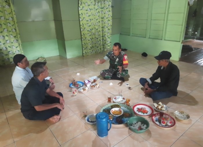 Tokoh Agama dan Adat Digandeng Babinsa Selemam Redam Paham Radikal