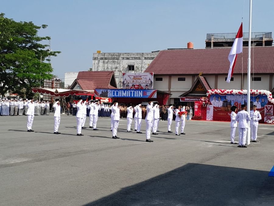 Upacara Peringatan HUT RI ke-81 di Kecamatan Mandau Berjalan Khidmat & Lancar