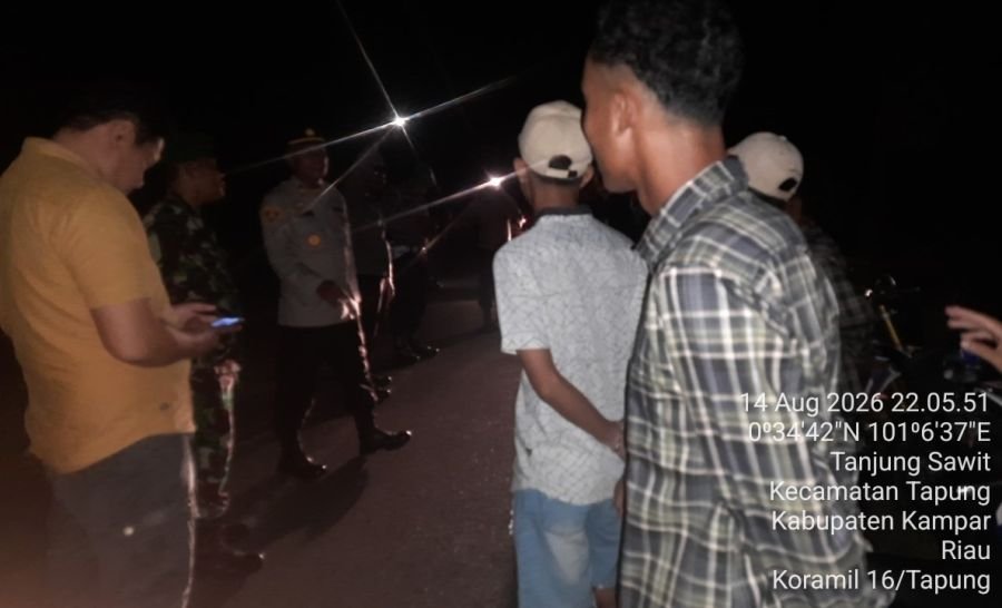 Upaya Jaga Kamtibmas Tetap Kondusif di Wilayah Tapung Personil Gabungan Laksanakan Patroli Rutin