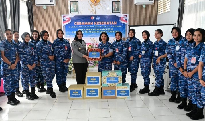 Wara Lanud RSN Sambangi Lapas Perempuan Kelas IIA Pekanbaru