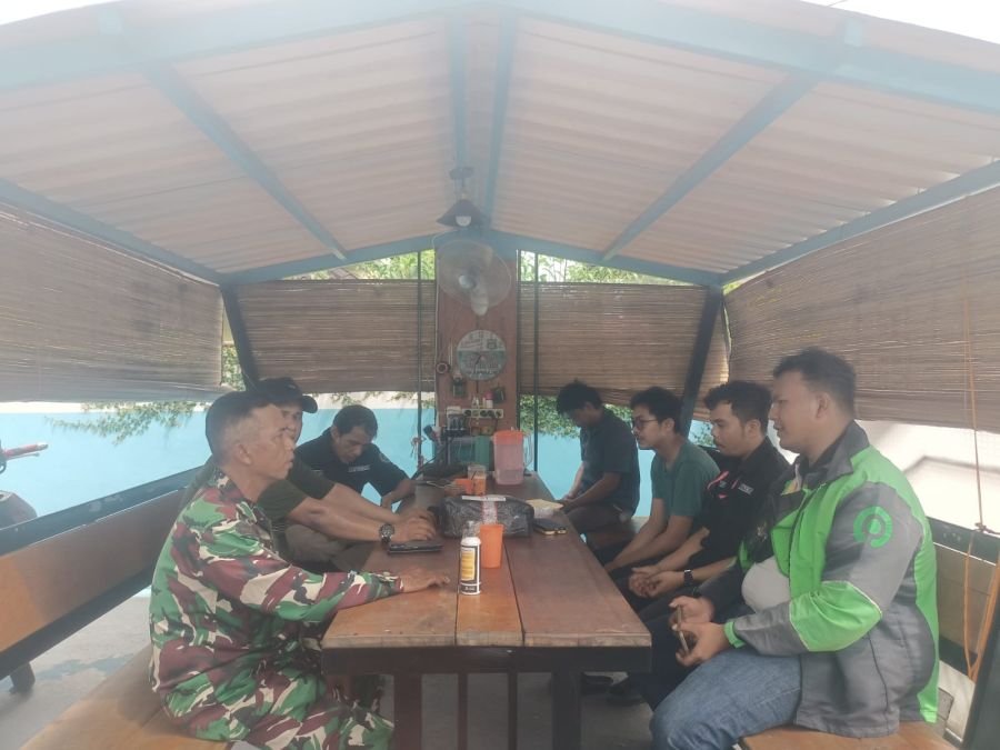 Warung Kopi Jadi Ruang Komsos, Babinsa Serma J. Tanjung Serap Aspirasi Warga