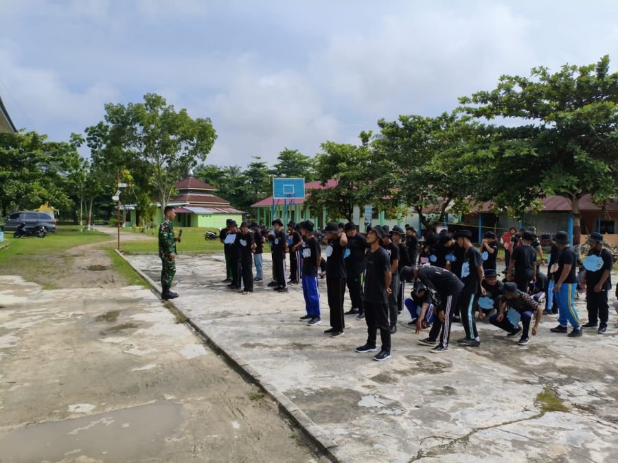 Wawasan Kebangsaan di SMK Muhammadiyah Air Jamban, TNI Hadir Bina Generasi Muda