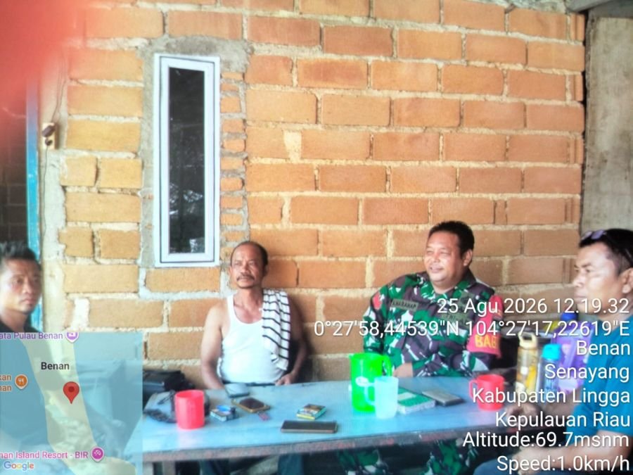 Wujud Bela Negara di Wilayah, Babinsa Koramil 06/Senayang Edukasi Warga Benan Cegah Karhutla