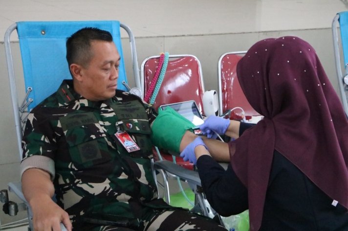 Wujudkan Kepedulian dan Soliditas, Danlanud RSN Ikuti Donor Darah HUT ke-78 Korpasgat