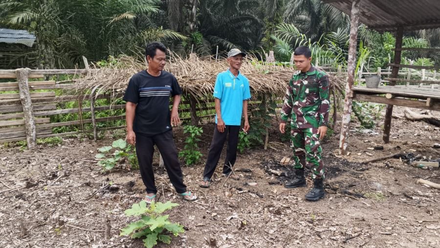 Yonif TP 850/SC Bersama Warga Gumanti Komunikasi Sosial