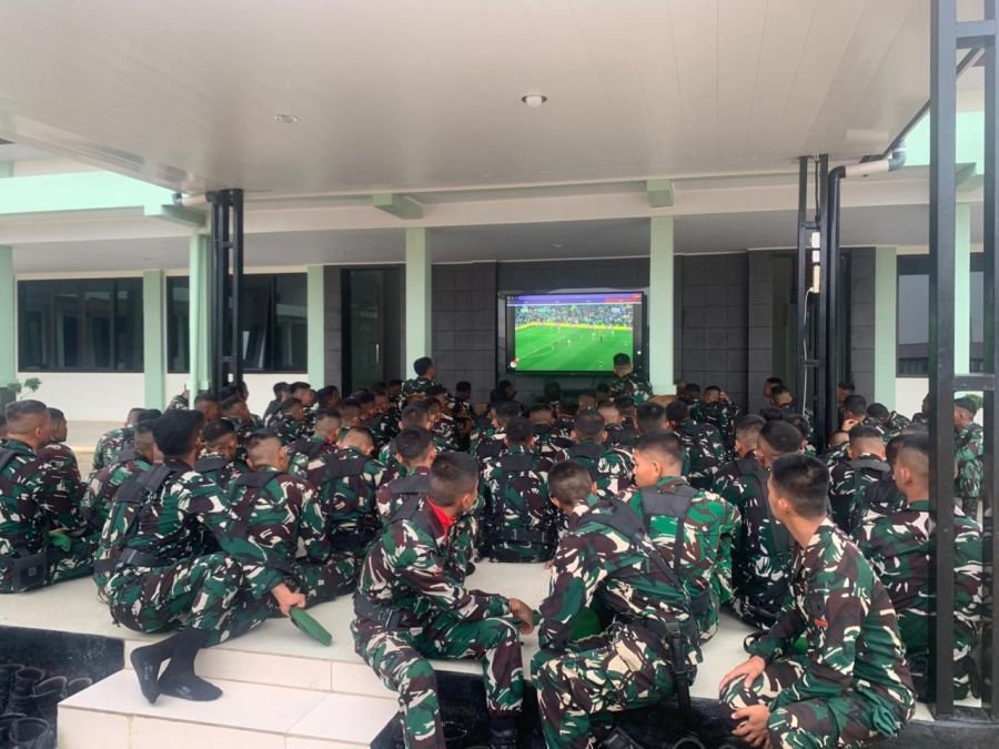 Yonif TP 850/SC Gelar Nobar Bersama Di Mako