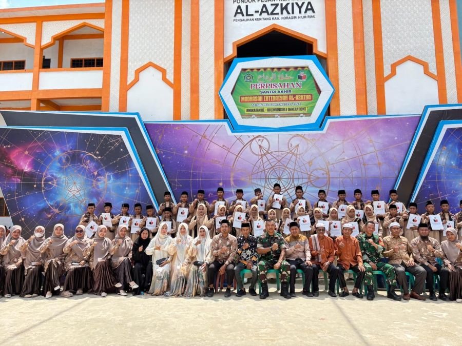 Yonif TP 953/HR Perkuat Dukungan Pendidikan di Perpisahan MI Al-Azkiya