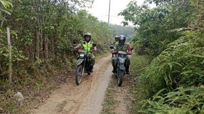 Babinsa Koramil 02/KT Tingkatkan Kewaspadaan Karhutla di Beringin Taluk