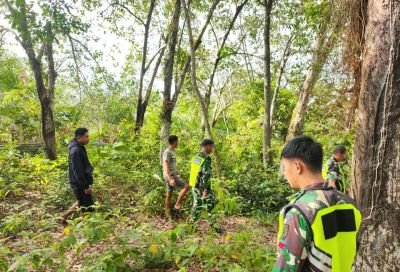 Babinsa Koramil 02/KT Tingkatkan Kewaspadaan Karhutla di Sentajo Raya
