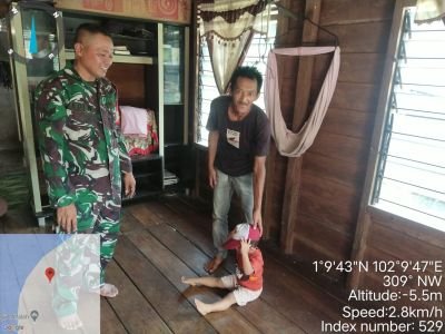 Babinsa Koramil 02/SA Pantau Langsung Perkembangan Anak Asuh Stunting