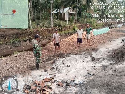 Babinsa Koramil 05/GAS Cek Hotspot Eks Karhutla di Desa Pungkat Kec. Gaung