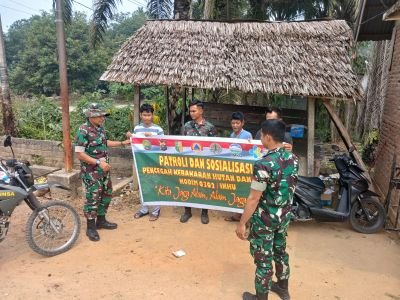 Babinsa Koramil 06/Cerenti Sosialisasikan Bahaya Karhutla di Desa Pulau Sipan