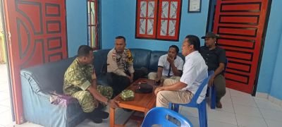 Babinsa Koramil 06/Merbau Laksanakan Komsos Bersama Masyarakat di Kelurahan Teluk Belitung