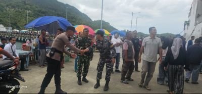 Babinsa Koramil 06/Serasan Serka Hendry Purwanto bersama petugas terkait melaksanakan pengamanan san