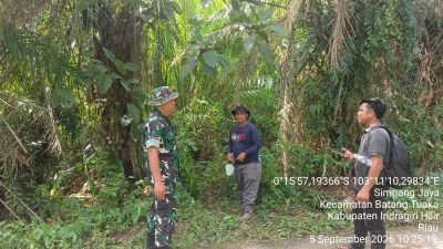 Babinsa Koramil 12/BTK Bersama Warga Patroli Karhutla di Desa Simpang Jaya, Titik Api dan Asap Nihil