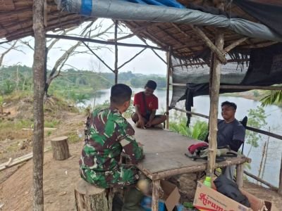 Babinsa Koramil Seberida Edukasi Pemuda Soal Dampak Narkoba