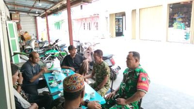 Babinsa Kukup Imbau Warga Jaga Kebersihan Lingkungan