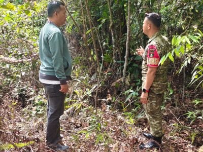 Cegah Karhutla, Babinsa Lembah Damai Ajak Warga Peduli dan Jaga Lingkungan