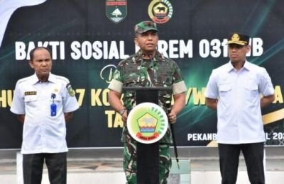 HUT ke-67, Korem 031/WB Bagikan Sembako untuk Warga