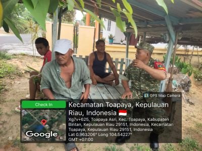 Kabut Asap Mulai Menipis, Serma M.E Sibarani Tetap Ingatkan Warga Jaga Kesehatan dan Kebersihan