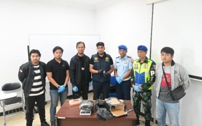 kesiapsiagaan-avsec-dan-personel-lanud-rsn-bko-bandara-ssk-ii-pekanbaru-gagalkan-pengiriman-ganja