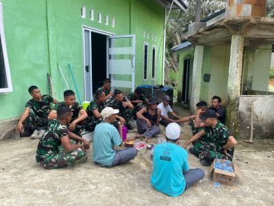 Kompi Zeni Yonif TP 850/SC Gelar Karya Bhakti di Masjid