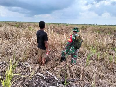 Koramil 04 Kubu Sisir Lokasi Rawan Karhutla di Teluk Nilap Jaya