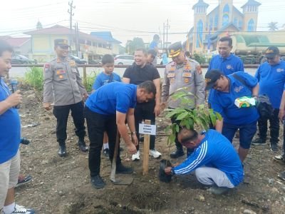 Muspika Mandau Bersatu Padu Tanam Pohon Rayakan Jubileum 50 Tahun HKBP