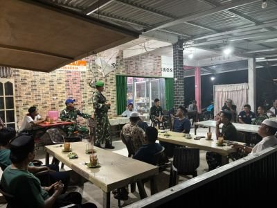patroli-malam-yonif-tp-perkuat-keamanan-dan-kedekatan-warga