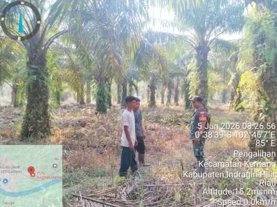 Patroli Tapal Batas di Pengalihan, Babinsa 09/Kemuning Pastikan Titik Api Nihil