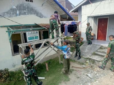 Personel Koramil 04/Tebing GORO bedah PAUD Cahaya Hati 