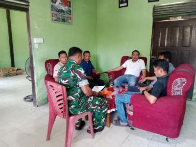 Sertu Ramadhan Laksanakan Komsos dan Pengawasan SDM Bersama Jaring Mitra Karib di Desa Limau Manis